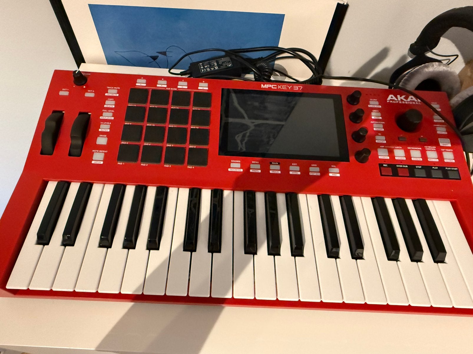 Alles ZGAN! Akai keys 37 inclusief headset en speakers, Muziek en Instrumenten, Synthesizers, Ophalen, Zo goed als nieuw, Overige aantallen