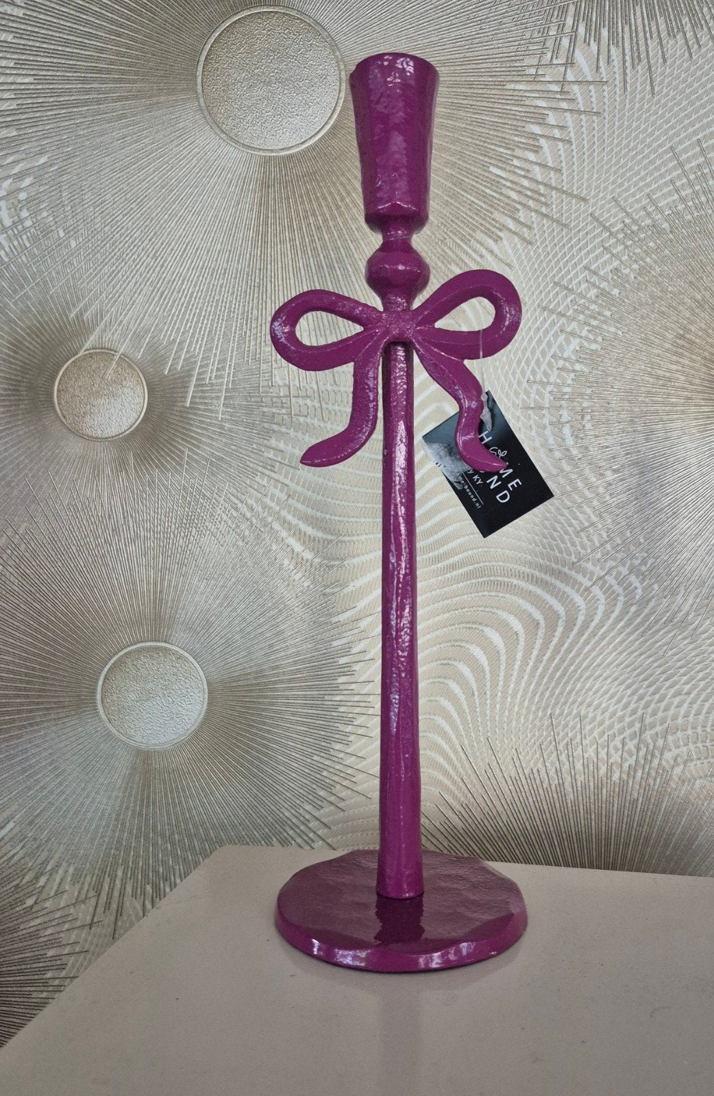 Stijlvolle Roze Metalen Kandelaar Bow - 30cm Hoog, Nieuw, Ophalen of Verzenden, Roze, Metaal