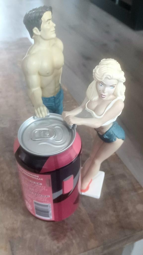 Sexy couple 70's Blik houders voor bier of cola blikjes, Ophalen of Verzenden
