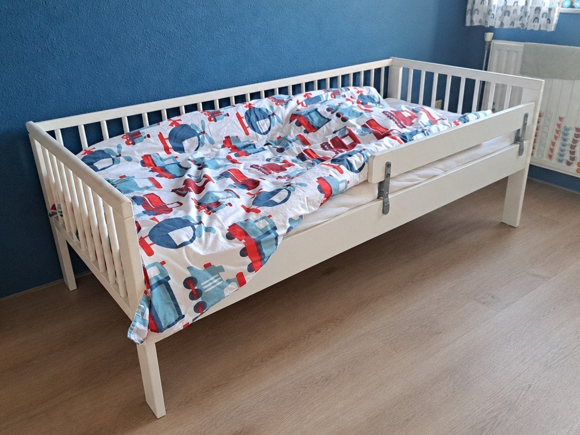 Peuterbed, Ophalen, 70 tot 85 cm, Zo goed als nieuw, Matras