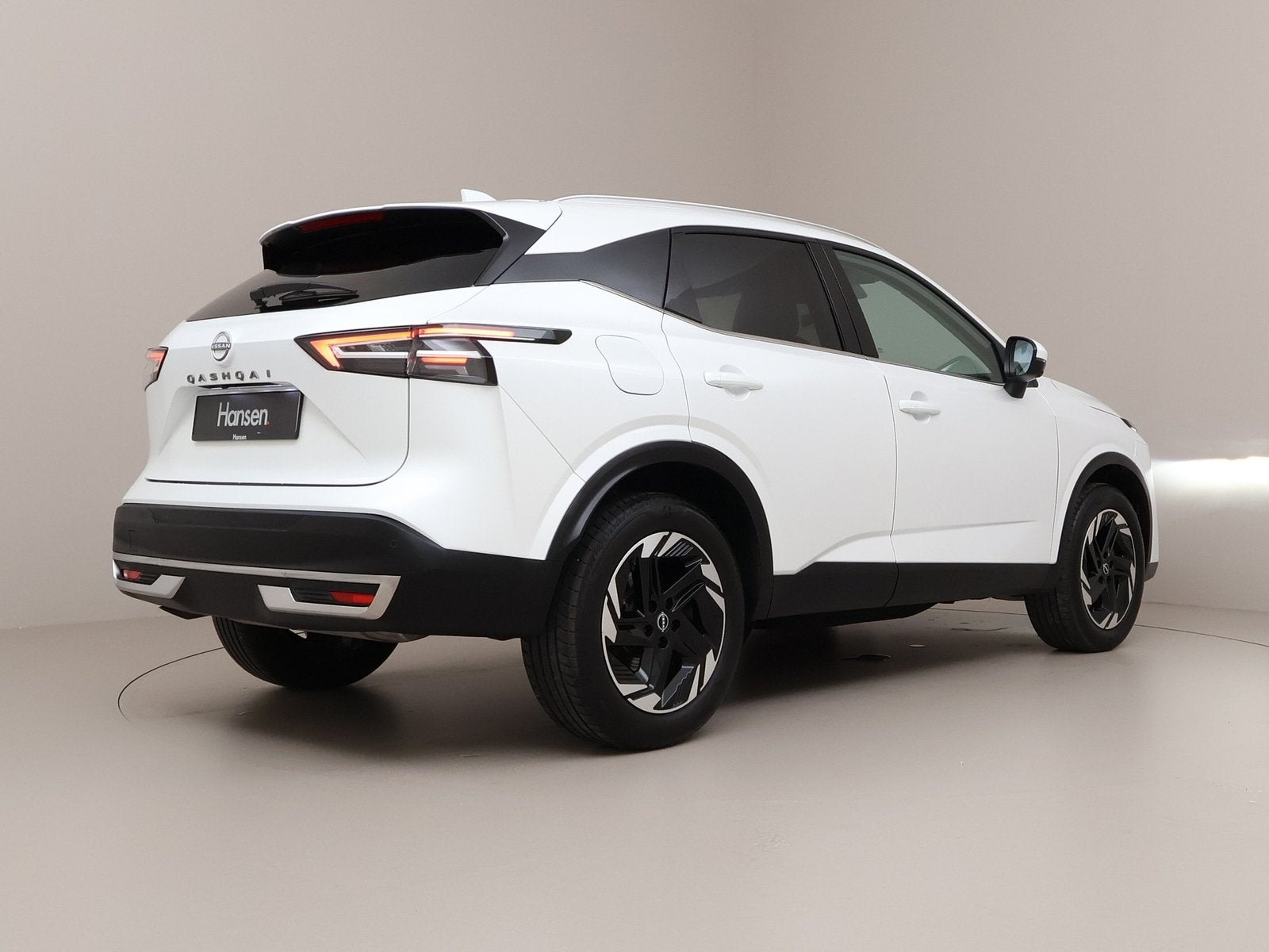Nissan QASHQAI 1.3 MHEV Xtronic N-Connecta I 360 camera I Na, Auto's, Dealer onderhouden, 4 cilinders, Verwarmde buitenspiegels