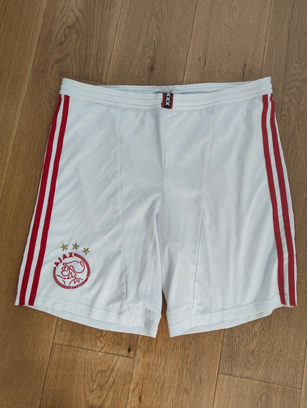 Ajax thuis short maat 176 (of vrouwen maat S/36), Ajax, Gebruikt, Jongen of Meisje, Sport- of Zwemkleding