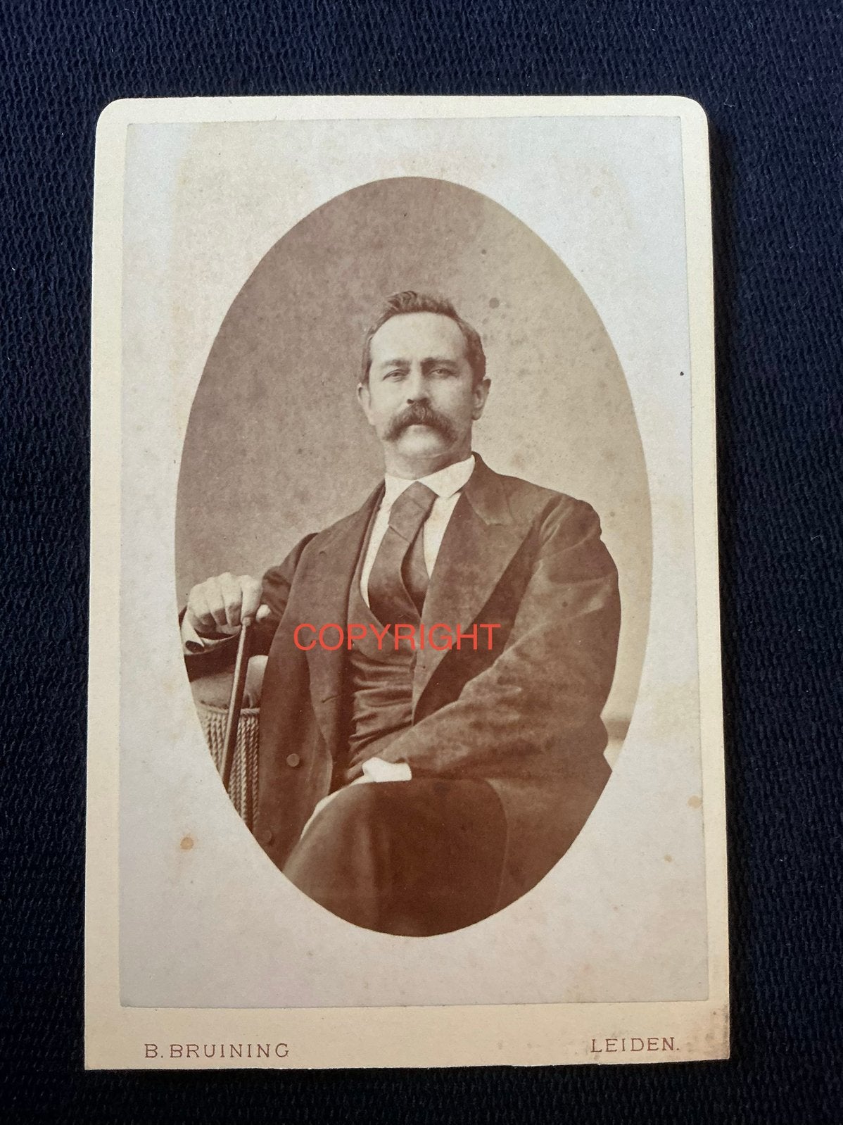 CDV, Man, B. BRUINING, LEIDEN, Carte de Visite, Ophalen of Verzenden, Voor 1940, Gebruikt, Foto