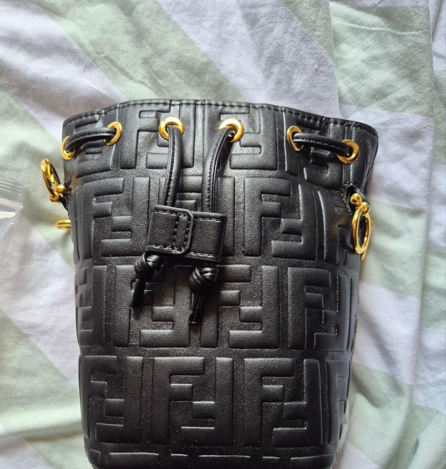 Fendi stijl tasje - Zwart emmer model, Ophalen of Verzenden, Nieuw, Zwart