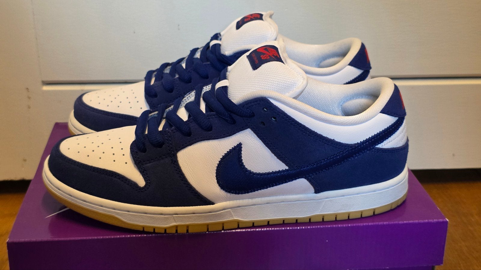 Nike SB Dunk Low LA dodgers maat 44, Kleding | Heren, Nike SB, Overige kleuren, Verzenden, Sneakers of Gympen