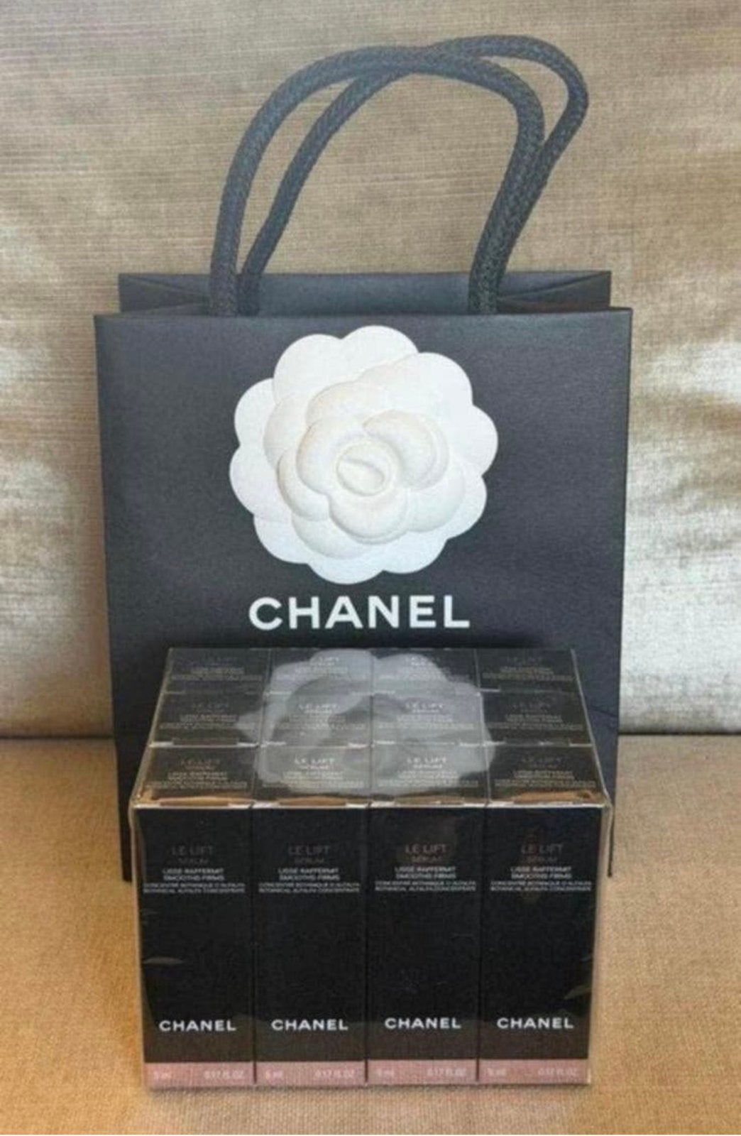 Chanel le lift serum 12x5 ml = 60 ml nieuw in cadeautas, Verzenden, Nieuw, Gehele gezicht, Verzorging