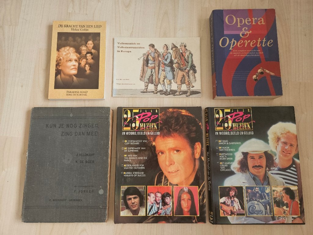 Diverse boeken over muziek, Ophalen of Verzenden, Gelezen