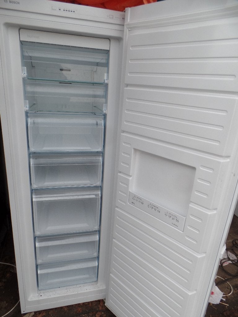 Bosch serie 4 No Frost GSN33FWEV vriezer bj 21/22 zgan, Minder dan 60 cm, 160 cm of meer, Zo goed als nieuw, Energieklasse A of zuiniger