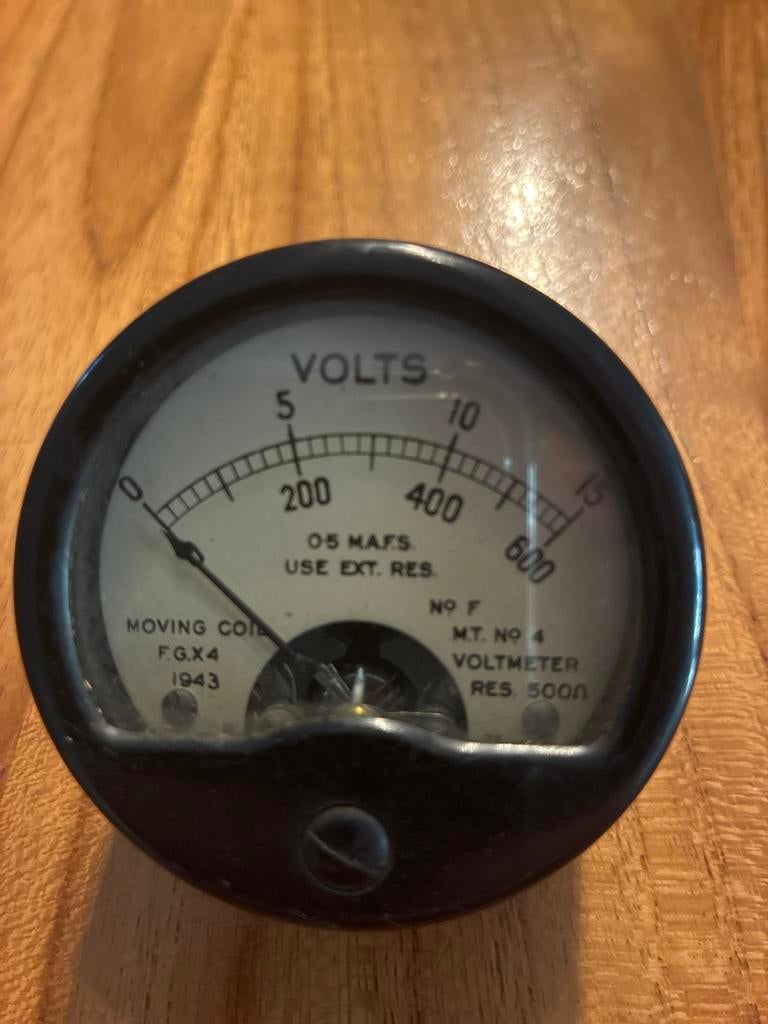 Vintage Voltmeter 1943 - Militair Meetinstrument, Antiek en Kunst, Ophalen of Verzenden