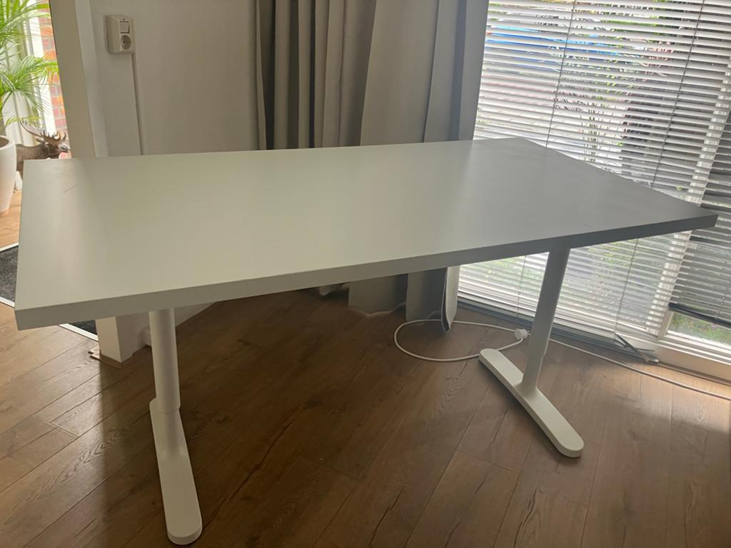 Wit IKEA Linnmon bureau 150 x 75 met verstelbare poten, Huis en Inrichting, Bureaus, Gebruikt, Computerbureau, IKEA, Spaanplaat of MDF