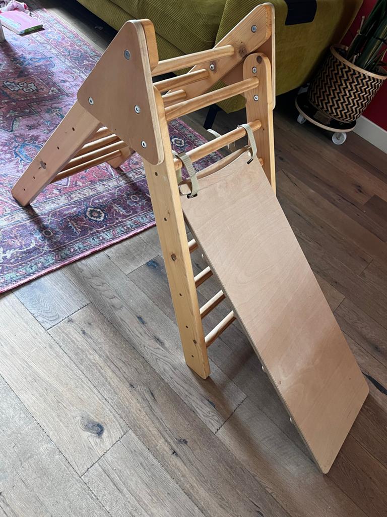 Houten Klimrek met Glijbaan voor binnen, Ophalen, Gebruikt