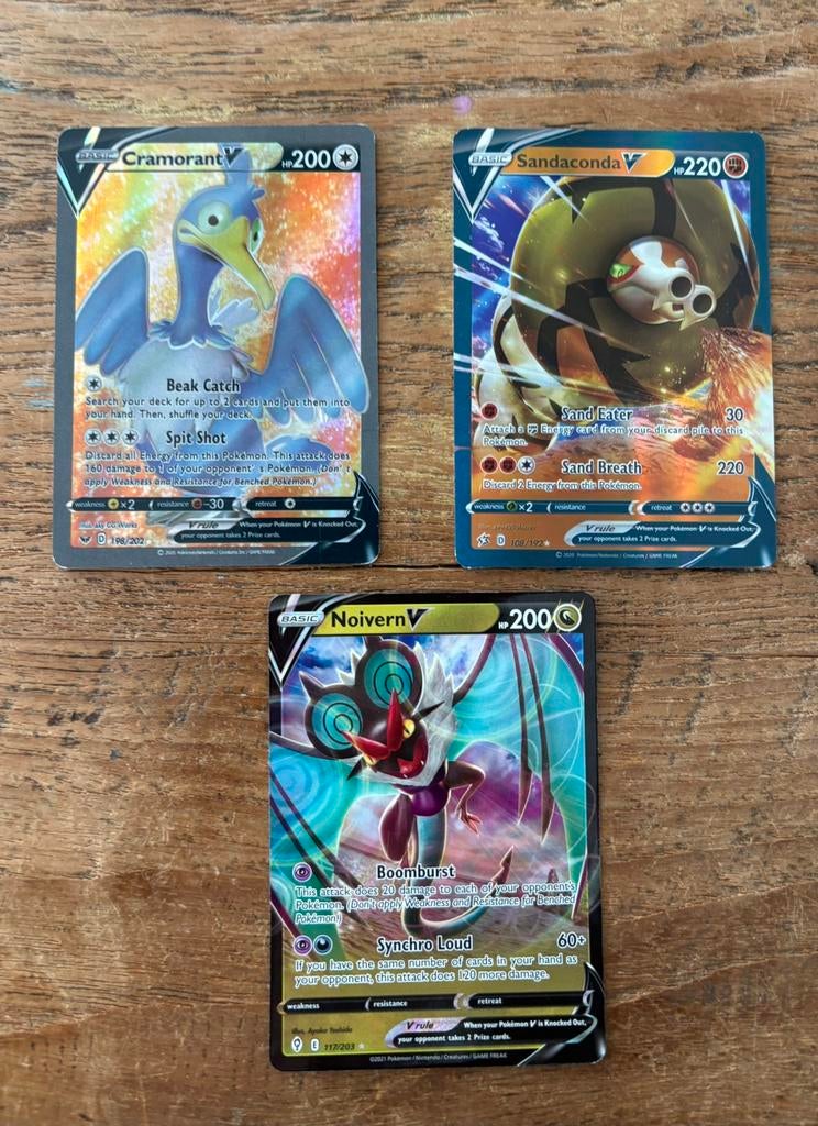 Pokémon kaarten V: Cramorant, Sandaconda, Noivern, Ophalen of Verzenden, Zo goed als nieuw, Overige typen