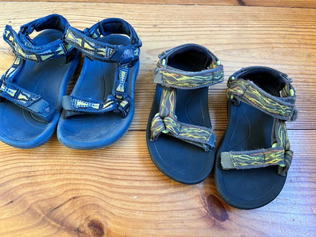 Teva sandalen mt 21 blauw en groen geel, Ophalen of Verzenden, Gebruikt, Jongen of Meisje, Overige typen