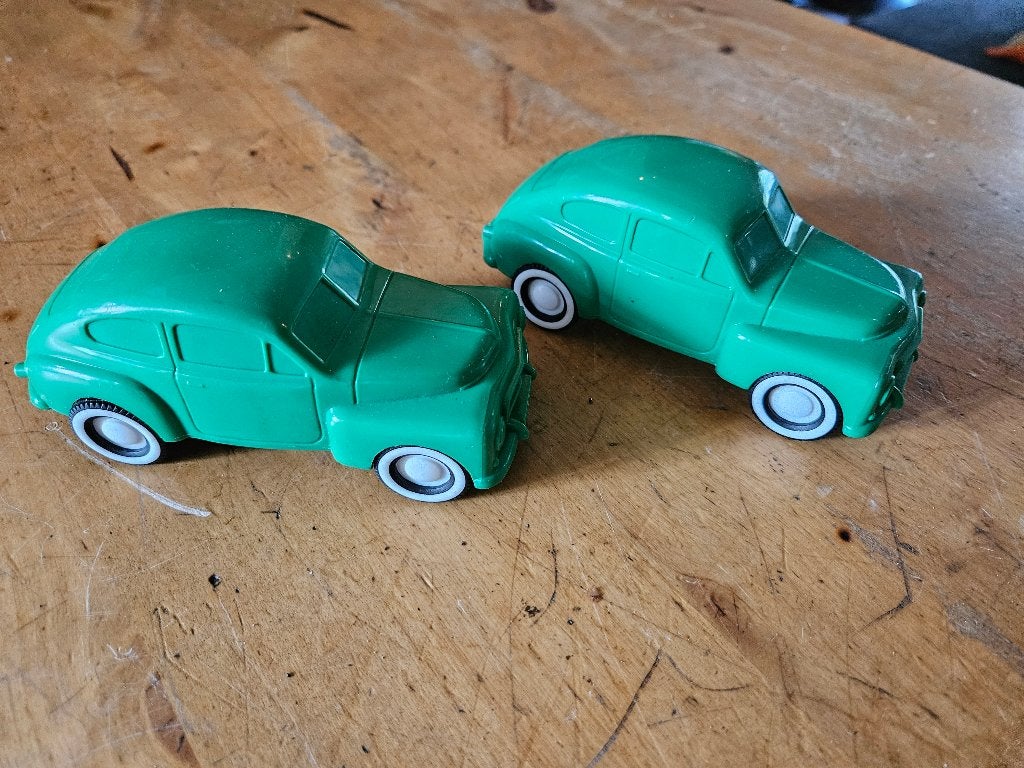 2x Volvo PV444  Combiplay 1:32, Ophalen of Verzenden, Zo goed als nieuw, Auto, Overige merken