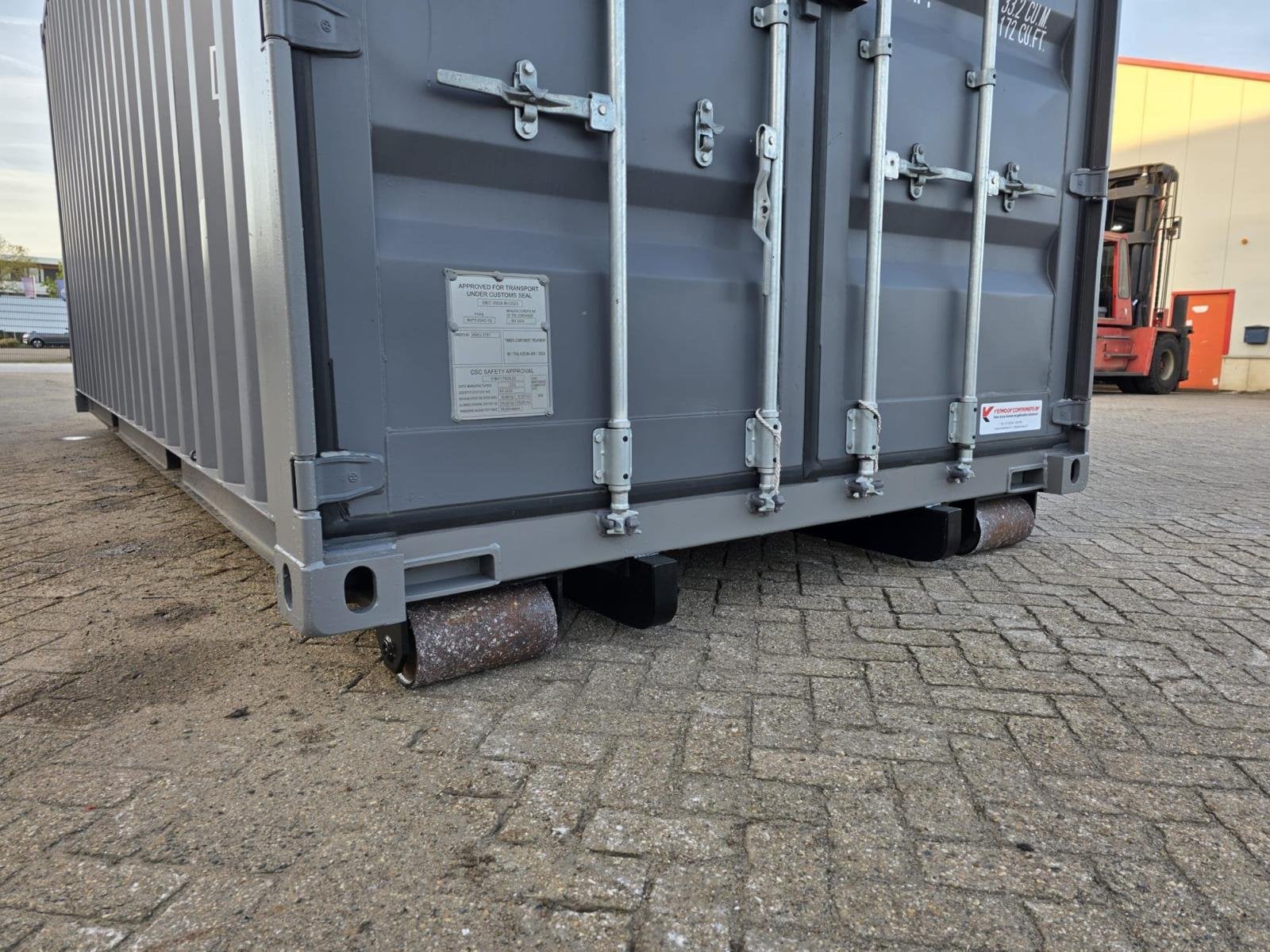 VERNOOY 20FT 8.6 NIEUW / ONE WAY MET SLEDE, Vernooy Containers B.V., Dave@vernooy.nl, Kellensedwarsweg 9
4004 JC  Tiel, NL