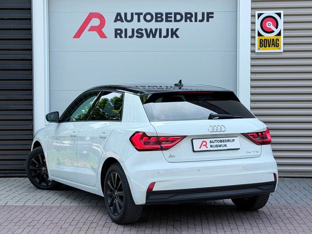 Audi A1 Sportback 25 TFSI Edition AppleCarPlay/Xenon, Auto's, Audi, Euro 6, Wit, Bedrijf, 1100 kg