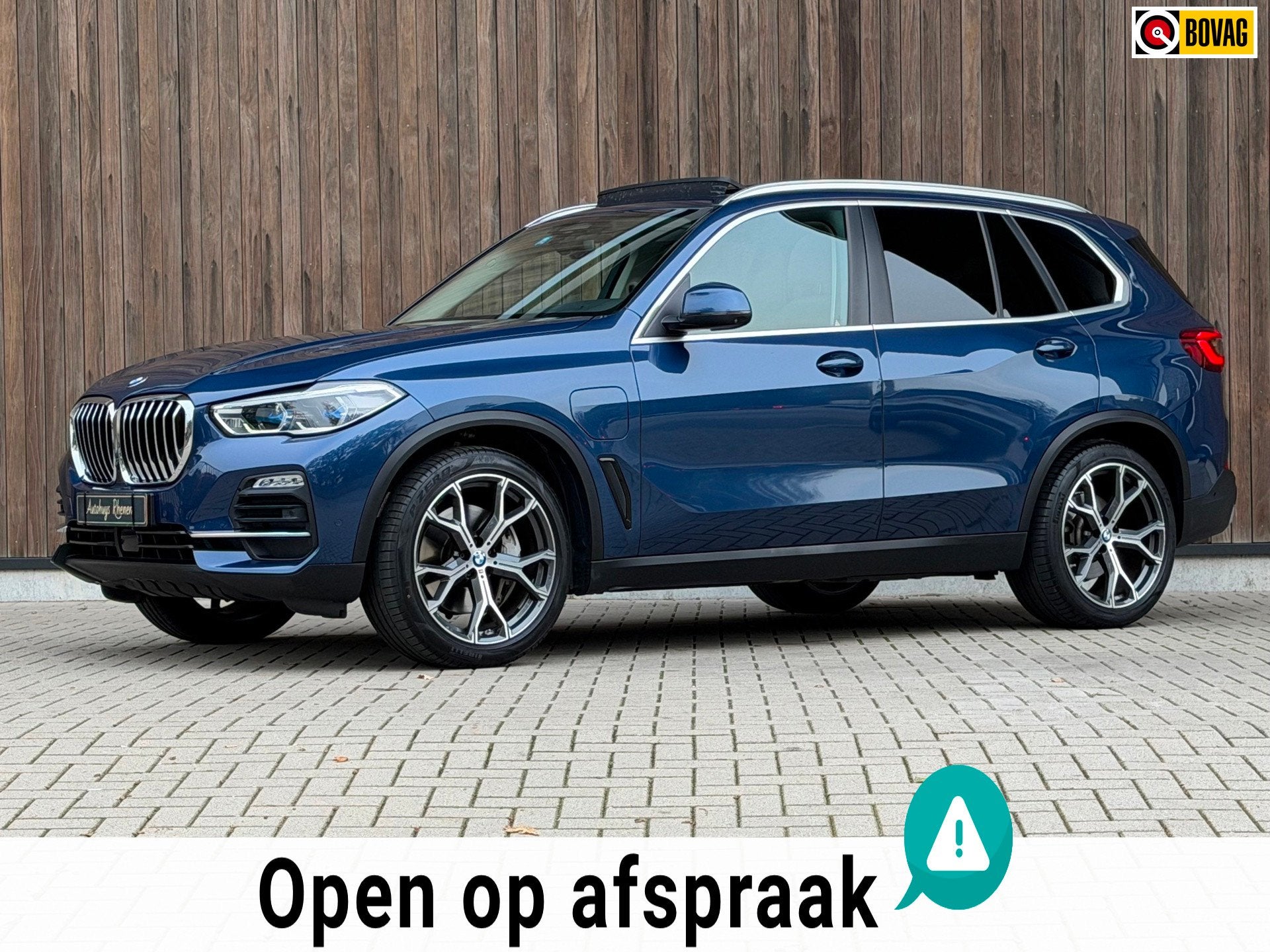 BMW X5 XDrive45e High Executive / Bowers & Wilkins / Pano /, Auto's, Dealer onderhouden, Gebruikt, 394 pk, Blauw