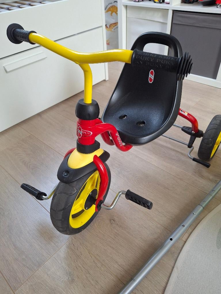 Puky driewieler met duwstang, Fietsen en Brommers, Fietsen | Driewielers, Ophalen, Zo goed als nieuw, Puky, Duwstang