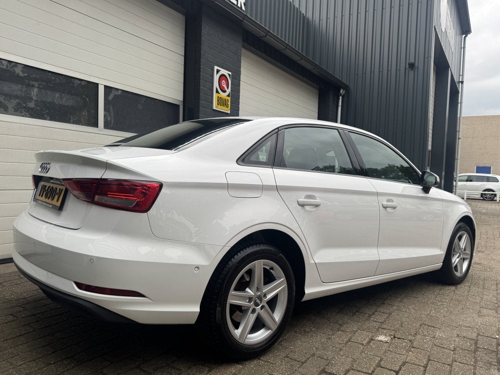 Audi A3 Limousine S-Line Leer/camera/ada 30 TFSI (bj 2018), Auto's, Gebruikt, Euro 6, Bluetooth, 116 pk