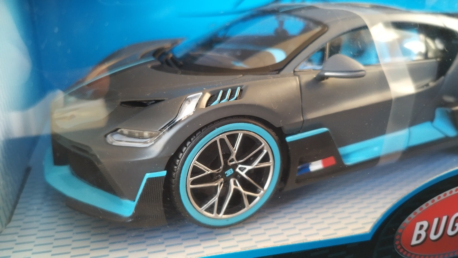 Bugatti Divo 1:18 Bburago Burago Pol, Auto, Verzenden, ., Nieuw