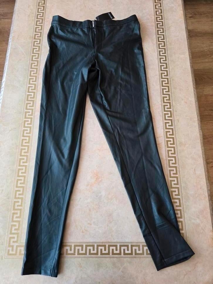 Broek neep leer maat 42, Kleding | Dames, Zwart, Maat 42/44 (L), Nieuw, Ophalen of Verzenden