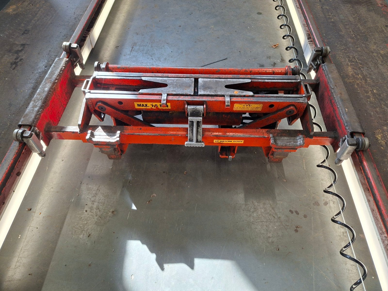 brugkrik / putkrik pneumatisch - Max. 1,5 Ton, Ophalen, Gebruikt, Hydraulisch, Schaarkrik