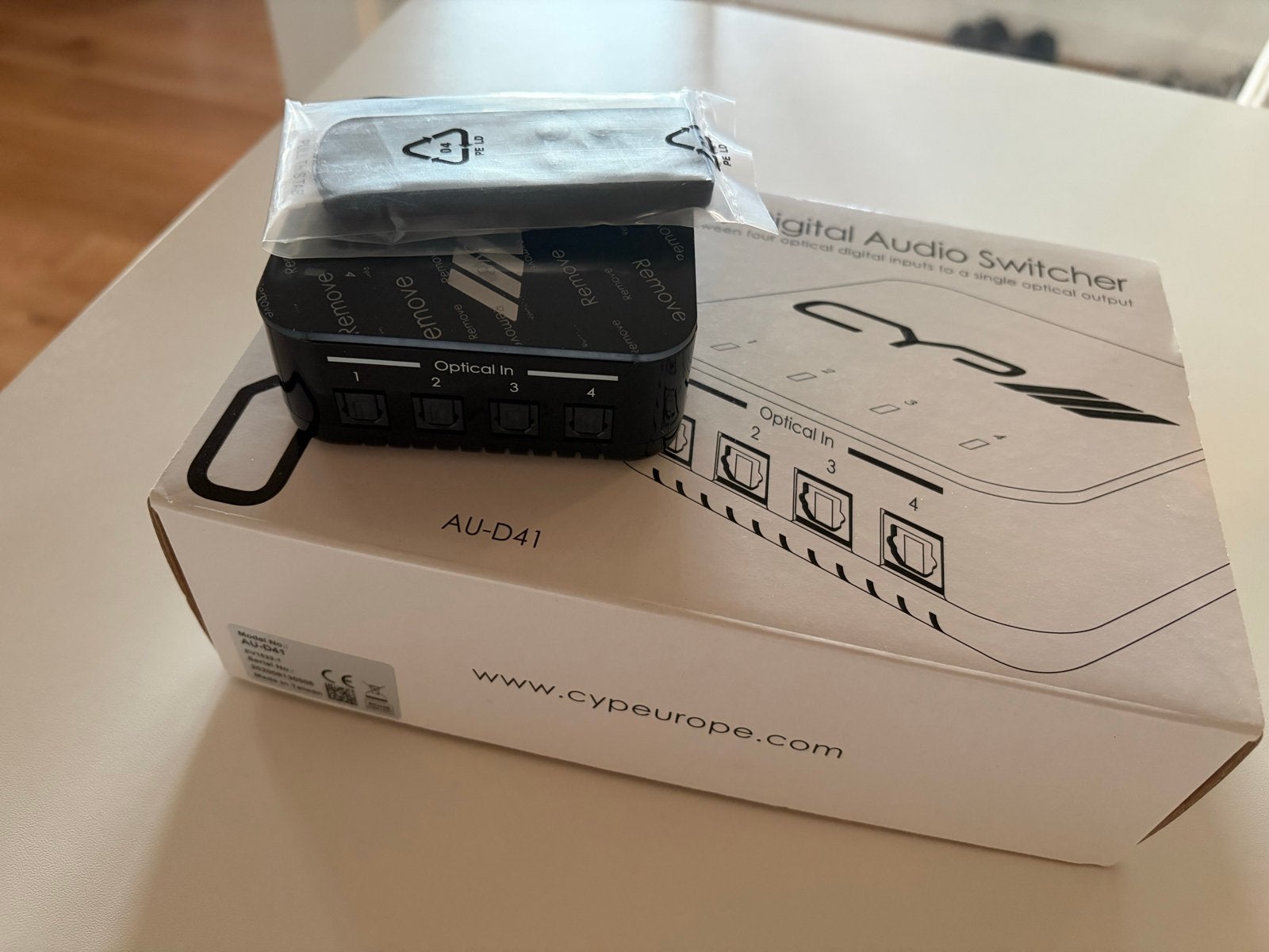 CYP AU-D41 – hoogwaardige digitale optische audioswitcher, Ophalen of Verzenden, Zo goed als nieuw, Minder dan 2 meter, Optische kabel