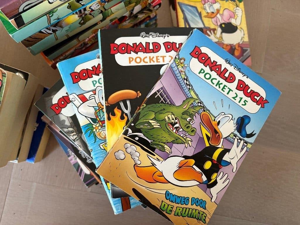 Donald Duck - 44 verschillende stripboeken, Boeken, Stripboeken, Meerdere stripboeken, Ophalen, Gelezen, Donald Duck