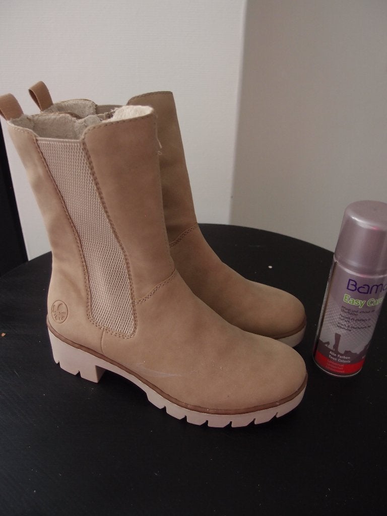 RIEKER LAARSJES MAAT 38 ( NIEUW ), Kleding | Dames, Ophalen of Verzenden, Nieuw, Beige