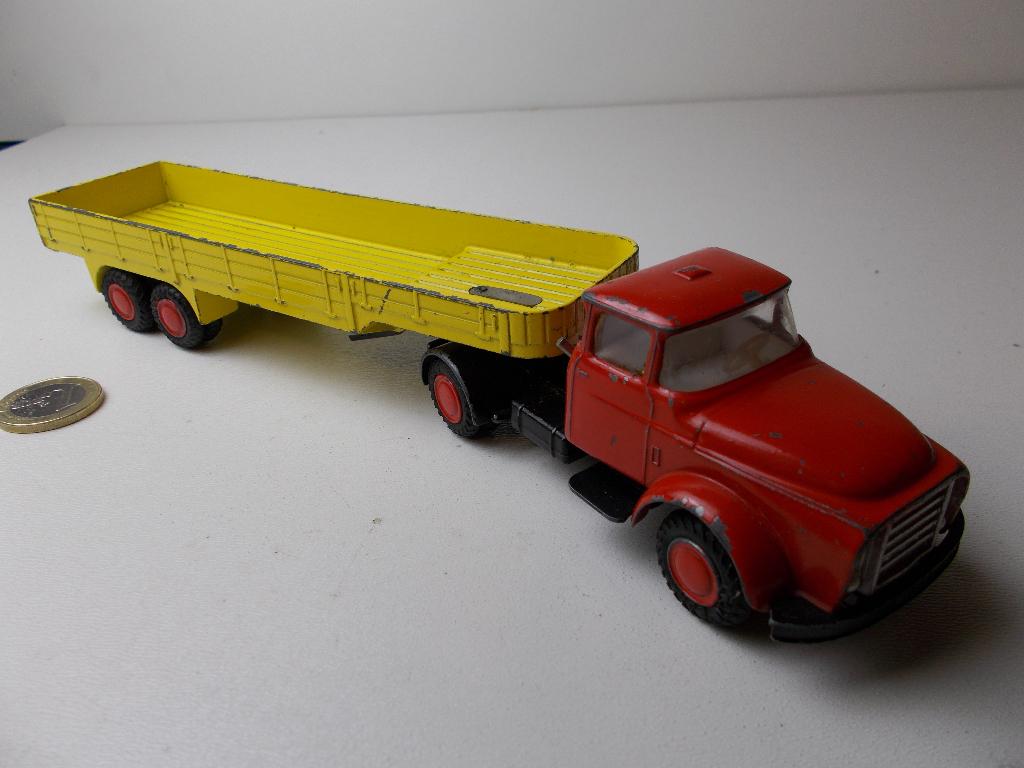 1969 LION CAR 34 (HOLLAND) DAF TORPEDO TRUCK RED/YELLOW., Ophalen of Verzenden, Gebruikt, Bus of Vrachtwagen, Lion Toys