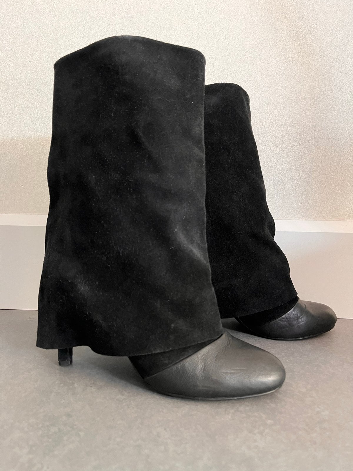 See by Chloé, zwarte suède slouch laarzen met hak - Maat 39, Kleding | Dames, Ophalen of Verzenden, Gedragen, Zwart, Lage of Enkellaarzen