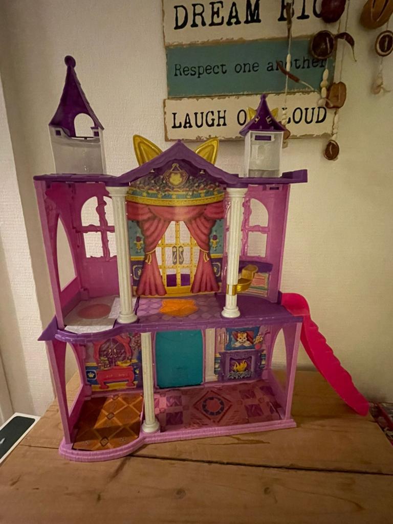 Enchantimals toverkasteel zonder poppen, Kinderen en Baby's, Speelgoed | Poppenhuizen, Ophalen of Verzenden, Gebruikt
