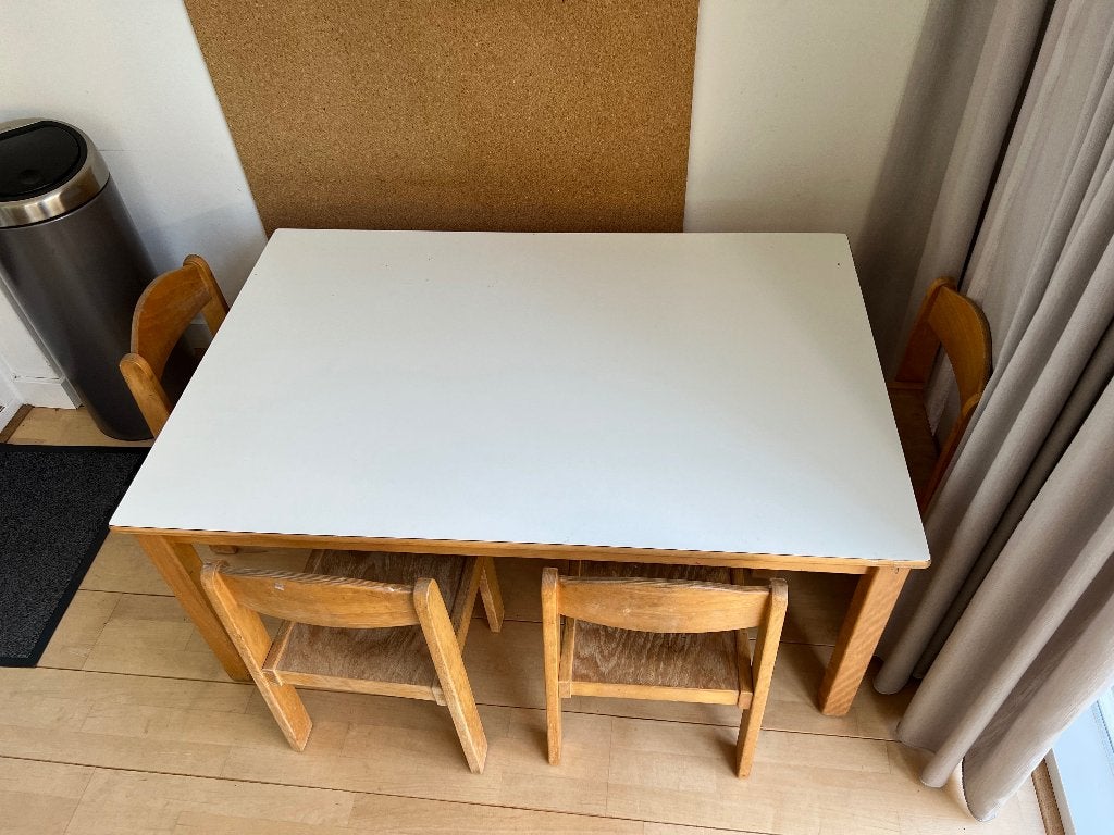 Tafel voor kinderen, Kinderen en Baby's, Ophalen, Gebruikt, Tafel(s)