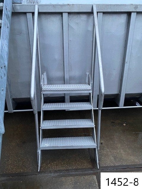 1452. IJzeren trappen / trap / noodtrap / bordes / manbak, Ophalen, Gebruikt, Trap, 2 tot 4 meter