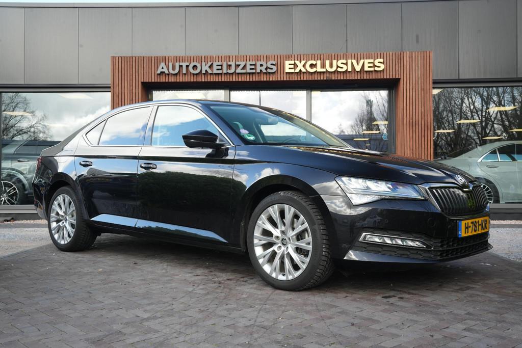 Skoda Superb 1.5 TSI ACT Business Edition Adaptieve Cruise V, Auto's, Skoda, 730 kg, 4 cilinders, 150 pk, Zwart