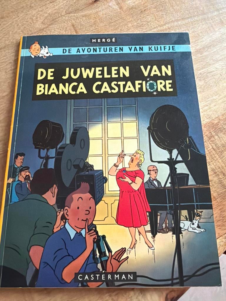 Kuifje: De Juwelen van Bianca Castafiore - Hardcover, Boeken, Eén stripboek, Ophalen of Verzenden, Gelezen
