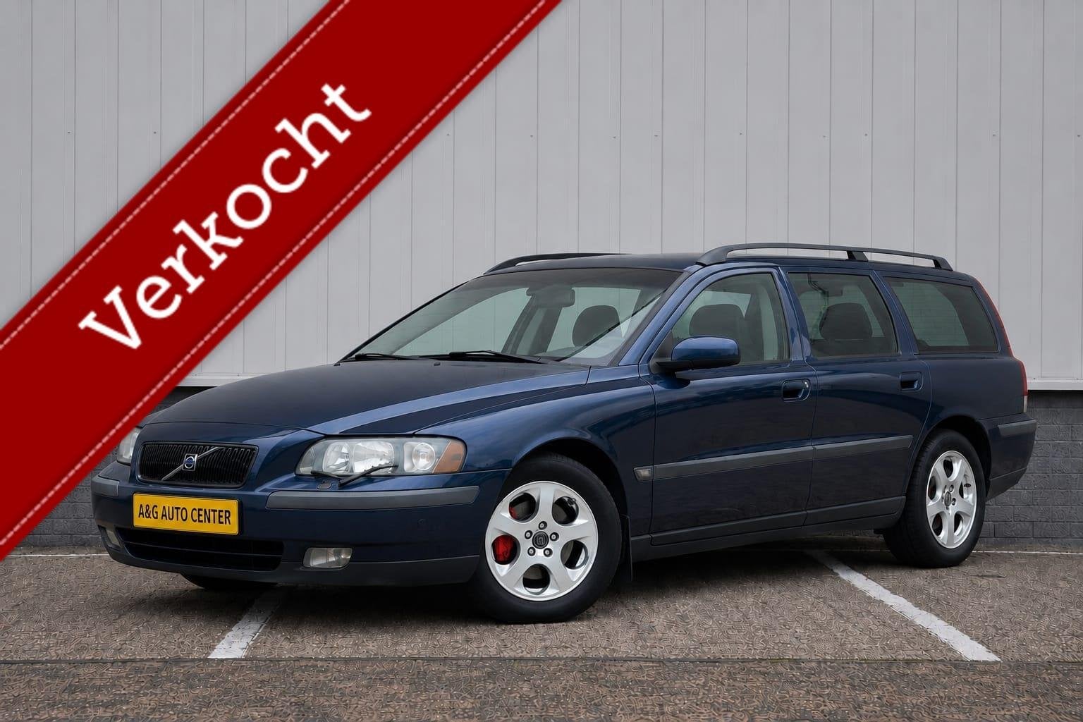 Volvo V70 2.4 T/1e Eig/200PK/Airco/CruiseContr/Leer/Trekhaak, Auto's, Gebruikt, Blauw, 2435 cc, 1570 kg