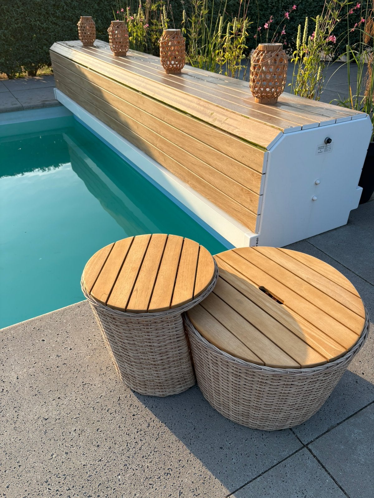 NIEUW! Set Wicker/Teak bijzettafeltjes/ loungetafeltjes, Tuin en Terras, Ophalen of Verzenden, Nieuw, Rond, Wicker