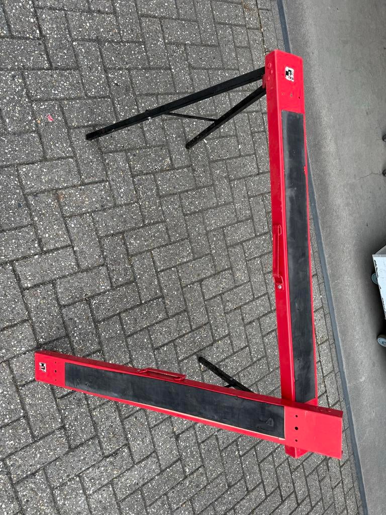 2 metalen schragen inklapbaar, Ophalen of Verzenden, Gebruikt