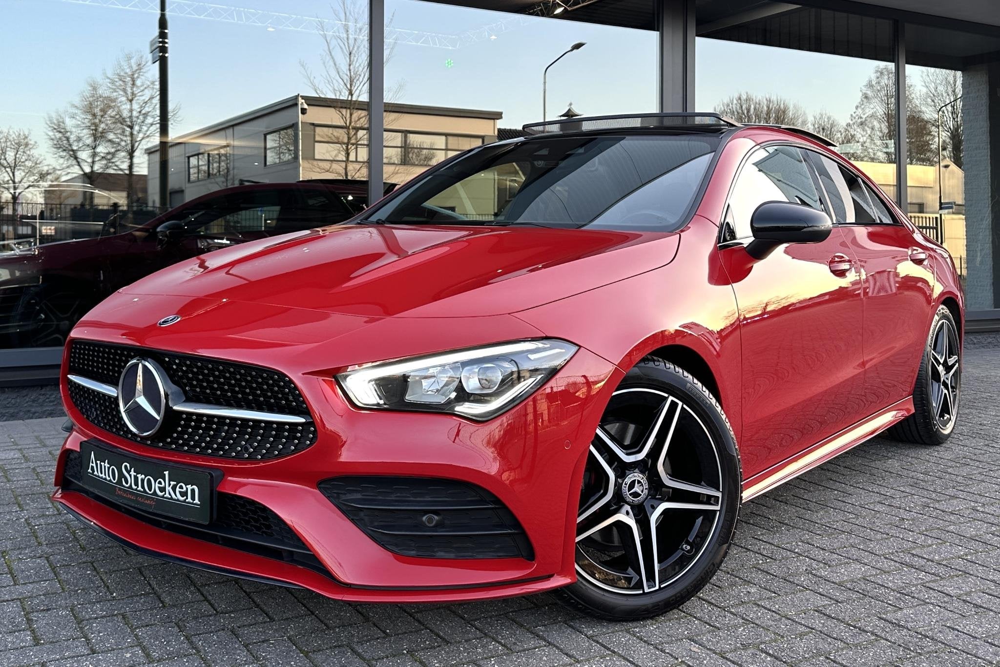Mercedes-Benz CLA-klasse 180 AMG Night Panorama Sfeerverlich, CLA, 136 pk, Gebruikt, Euro 6