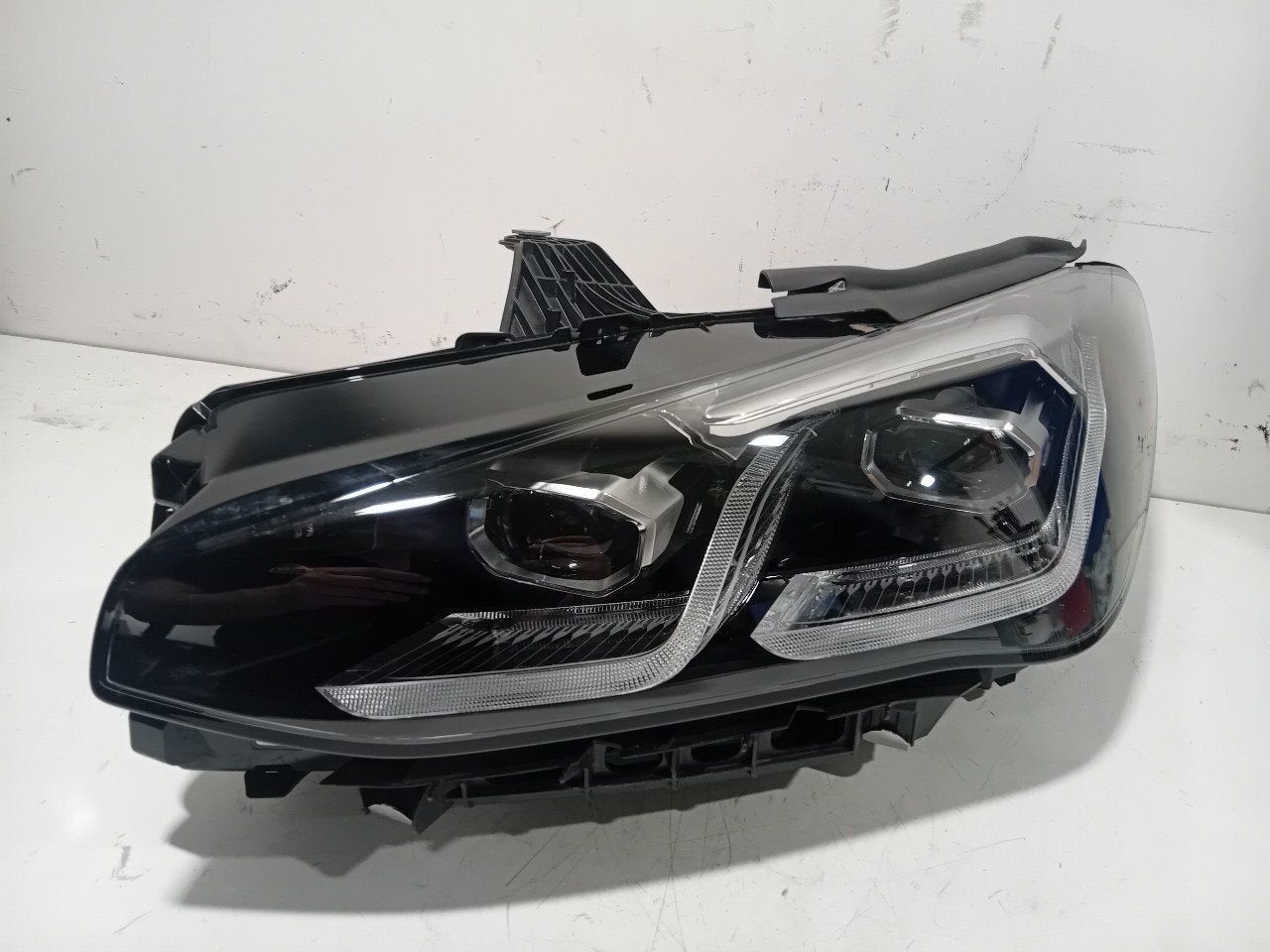 Koplamp links BMW 2 serie, Onderdelen@venauto.nl, Van der Ven Autorecycling B.V., Gebruikt, Ettenseweg 76, 4706 PB Roosendaal, The Netherlands