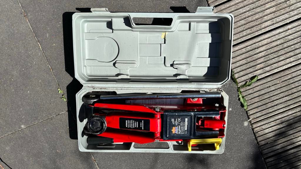 Garagekrik 2000 kg in koffer, Auto diversen, Ophalen of Verzenden, Zo goed als nieuw, Hydraulisch, Garagekrik