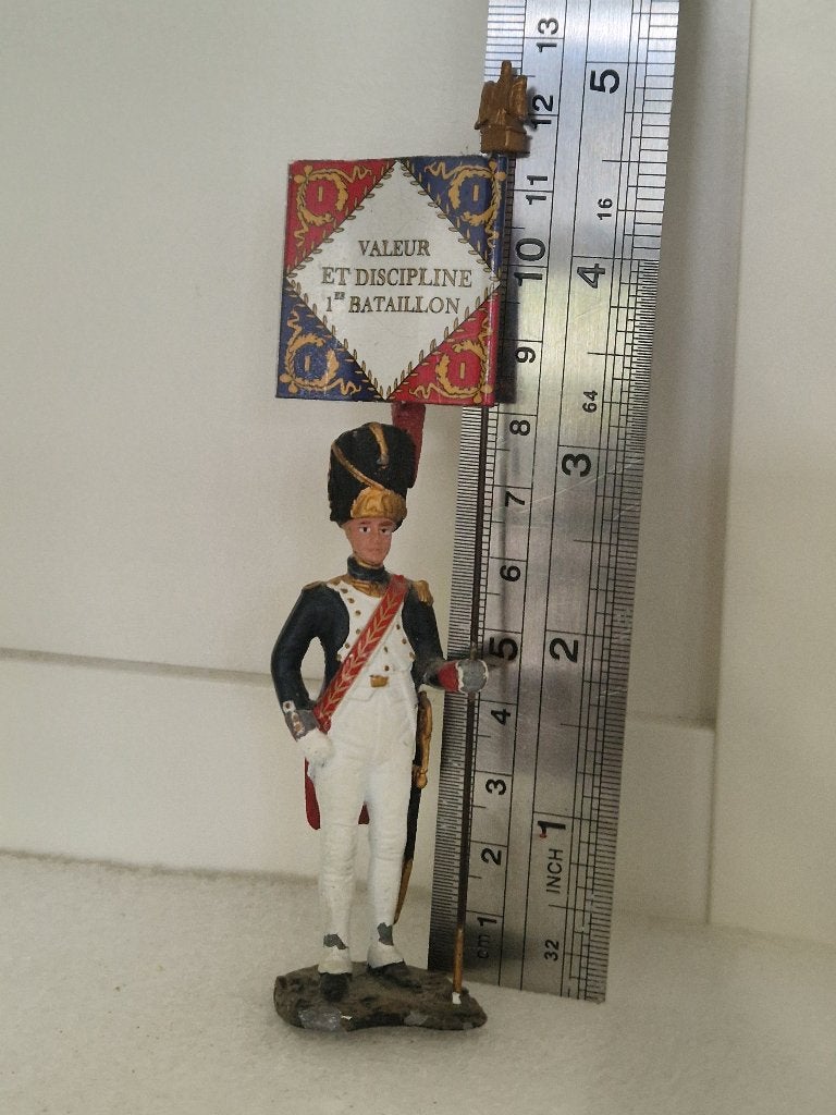tinnen soldaat (leger Napoleon) met vlag 2, Ophalen of Verzenden, Gebruikt