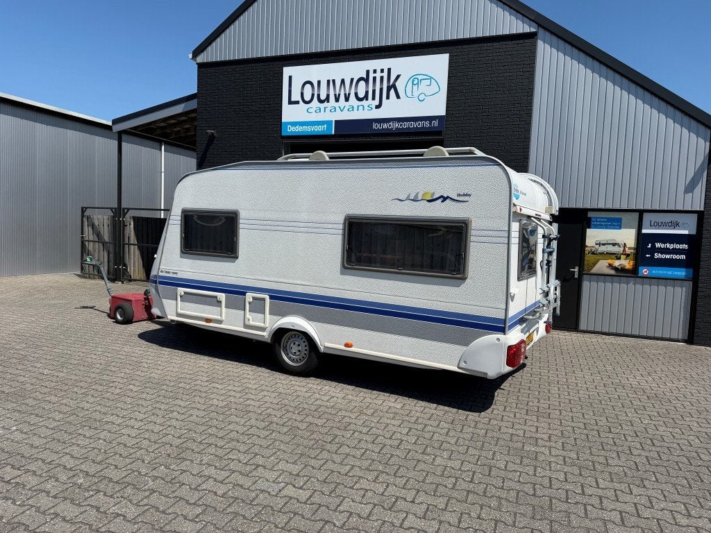 HOBBY De Luxe 440 SB ’03 (4 pers Bed 210 cm), Vast bed, Hobby, Bedrijf, Treinzit
