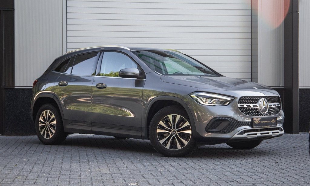 Mercedes-Benz GLA-klasse 250 e Business Solution Luxury Limi, Automaat, Gebruikt, Zwart, 4 cilinders