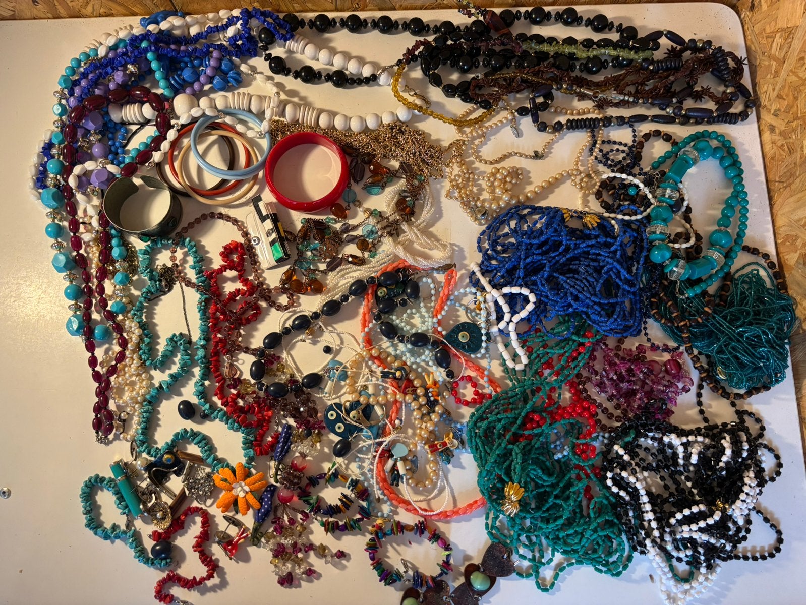 Partij met kettingen, armbandjes en kleine sieraadjes, Ophalen of Verzenden