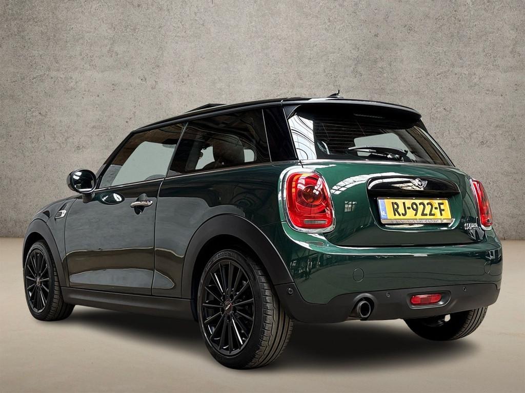 MINI Mini 1.5 Cooper JCW Pack Automaat (PANORAMADAK, NAVIGAT, 12 maanden, Gebruikt, 4 stoelen, Origineel Nederlands