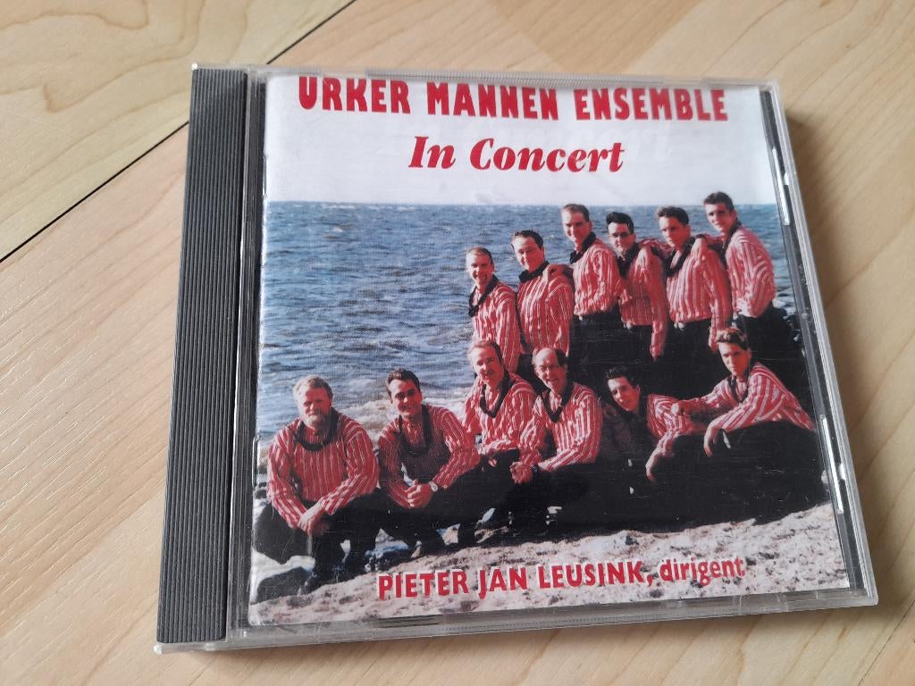 CD URKER MANNEN ENSEMBLE IN CONCERT P J LEUSINK Dirigent, Cd's en Dvd's, Ophalen of Verzenden, Zo goed als nieuw
