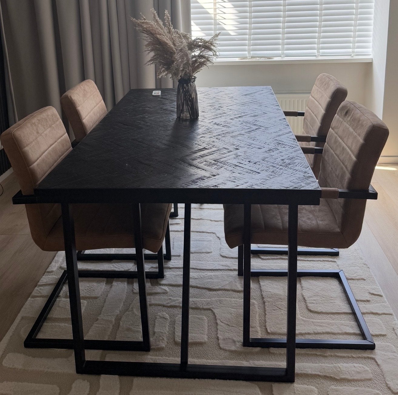 Elegante visgraat eettafel 180 cm met 4 stoelen, Huis en Inrichting, Ophalen, 50 tot 100 cm, Zo goed als nieuw, 150 tot 200 cm
