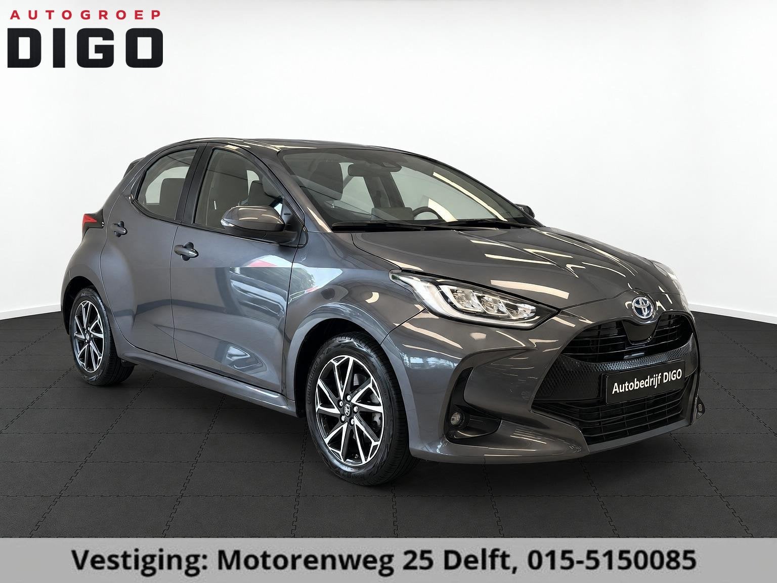 Toyota Yaris 1.5 Hybrid 115 Dynamic GARANTIE TOT 06-2033! ., Auto's, Stof, Gebruikt, Euro 6, 116 pk